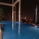 Col 171B Klcc Balcony View & Infinity Pool