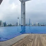 Col 171B Klcc Balcony View & Infinity Pool