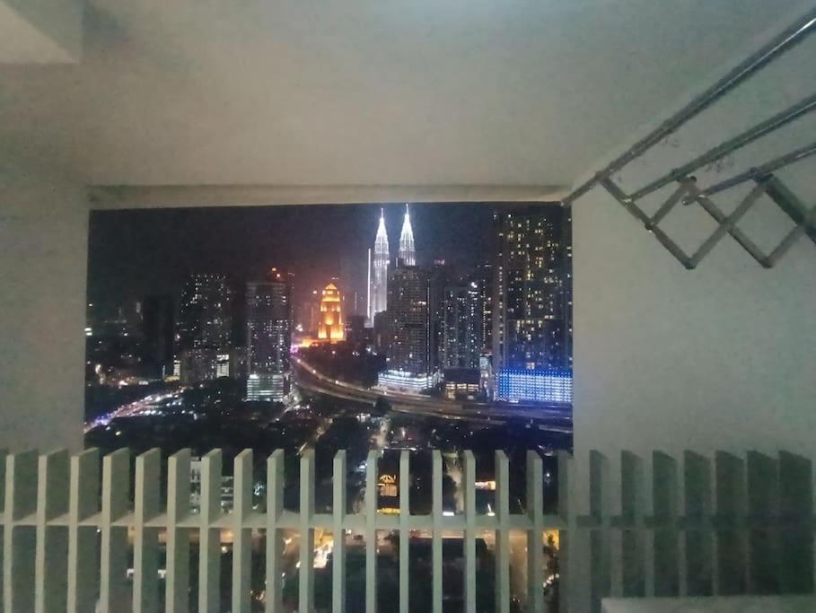 Col 171b Klcc Balcony View & Infinity Pool