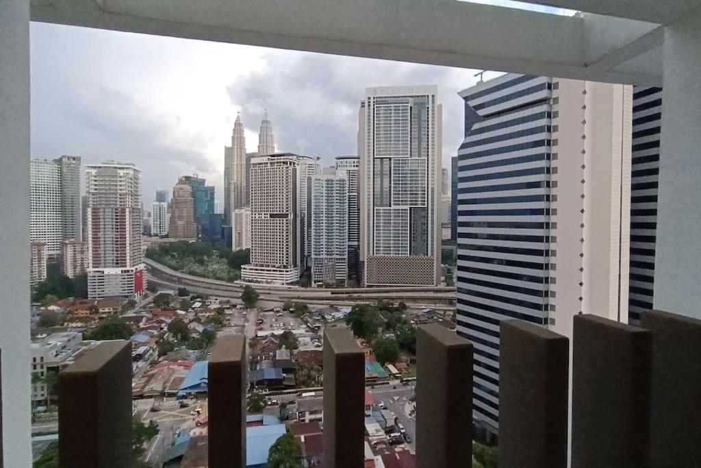 Col 171b Klcc Balcony View & Infinity Pool Pangsapuri Kuala Lumpur